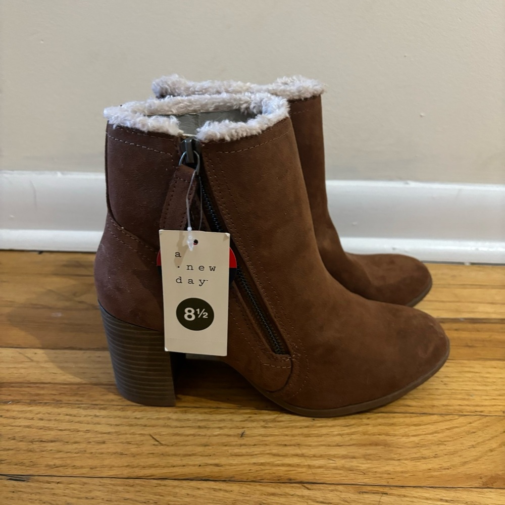 A new day shearling ankle boots - Picture 2 of 3